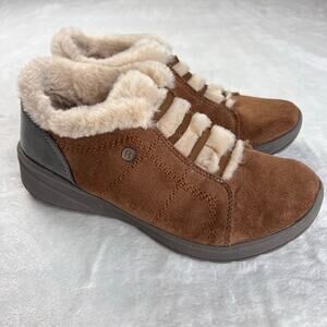 BZees Women's Golden Ankle Boots Booties size 6W Faux Fur Shoes